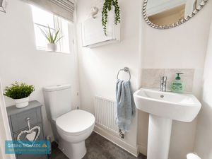Cloackroom- click for photo gallery